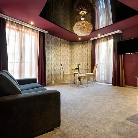 Opu Boutique Hotel 3*
