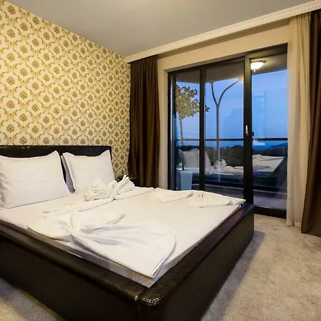 Hotel Opu Boutique 3*